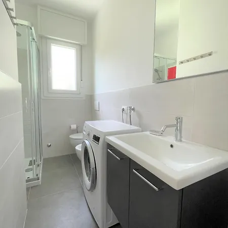 Modern Flat In A With Pool * ביביונה