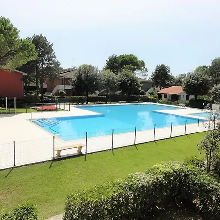 Daire Modern Flat In A With Pool *