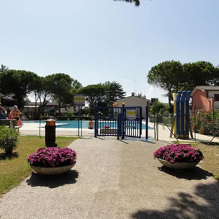 Daire Modern Flat In A With Pool *